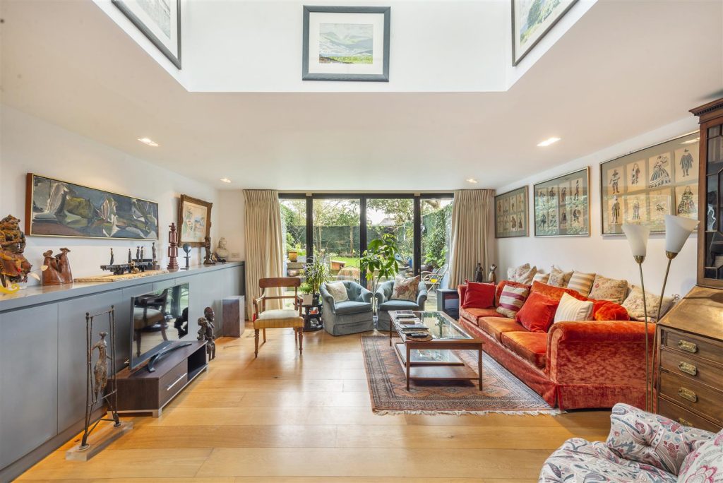 Lyndhurst Road, Hampstead, NW3