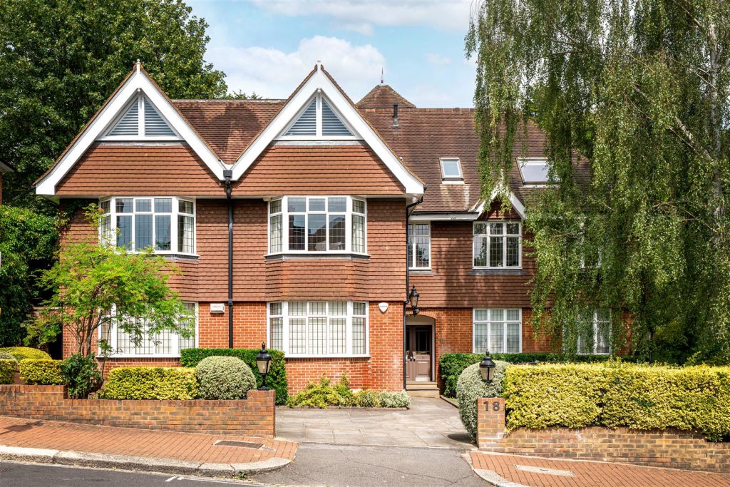 Greenaway Gardens, Hampstead, NW3
